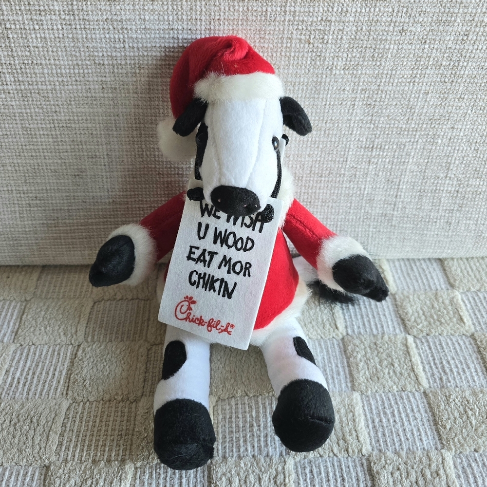 Chik-Fil-A Santa Cow Plush Limited Edition Holiday Promotion Toy
